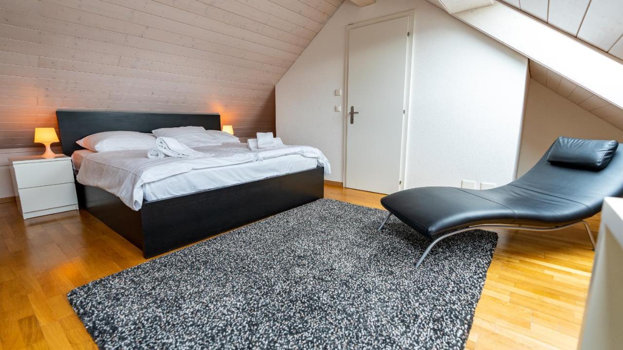 Los Lorentes Residences Bulle Pokoj fotografie